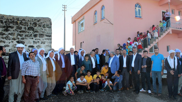 İngilizlerin Kürt aşiretlerin borçlarını ödediği iddiaları