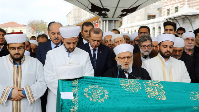 İslam alimi Baytan son yolculuğuna uğurlandı