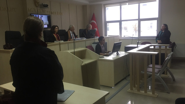 İstinaf Mahkemesi, ilk duruşmasında yerel mahkemenin hükmünü bozdu