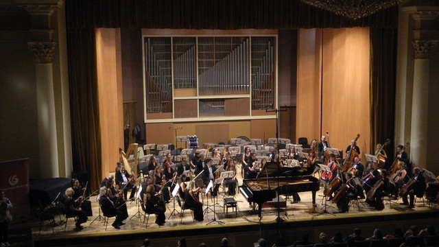 İzmir Devlet Senfoni Orkestrası Gürcistan'da konser verdi