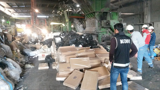 İzmir'de kaçak sigara imhası