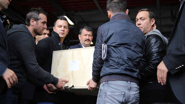 Kabin memurunun otel odasında ölü bulunması