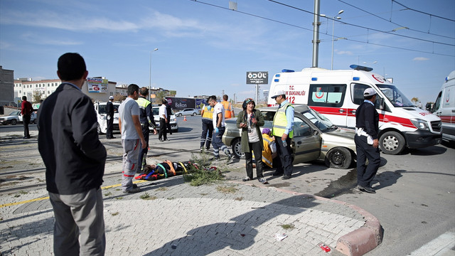 Kayseri'de trafik kazası: 8 yaralı