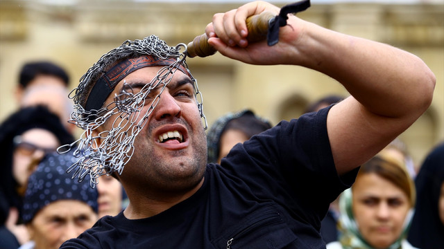 Kerbela şehitleri Bakü'de anıldı