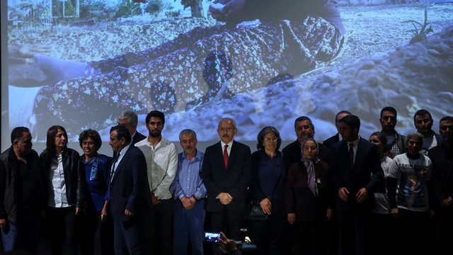 Kılıçdaroğlu, Baba Ben de Gideyim Mi? belgeselini izledi