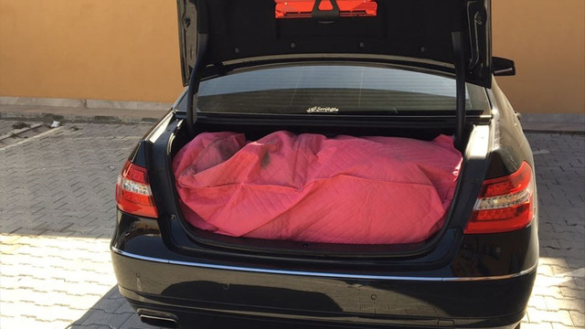 Kiralık lüks otomobille uyuşturucu sevkiyatı