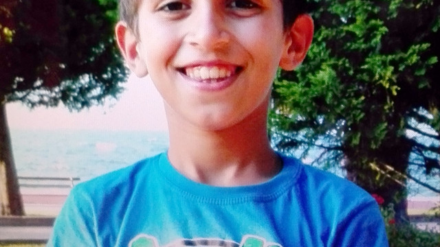 Kocaeli'de apartman boşluğuna düşen çocuk öldü