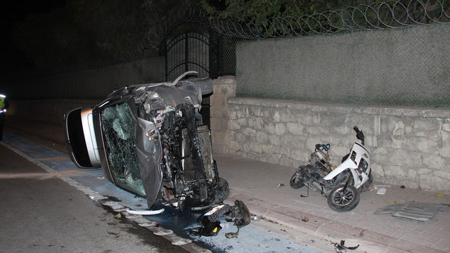 Konya'da  otomobil yayalara çarptı: 1 ölü, 5 yaralı