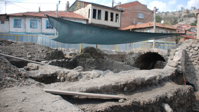 Kütahya'da tarihi hamam bulundu