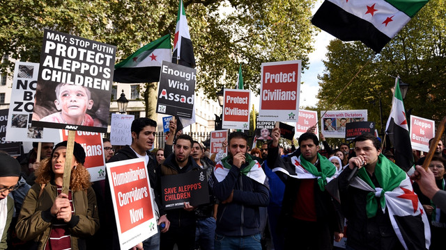 Londra'da Halep protestosu