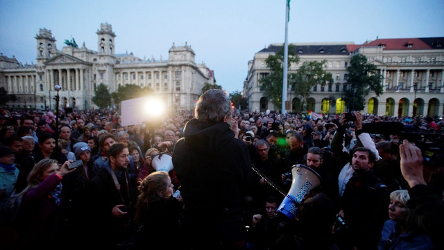 Macaristan'da Nepszabadsag gazetesi kapatıldı