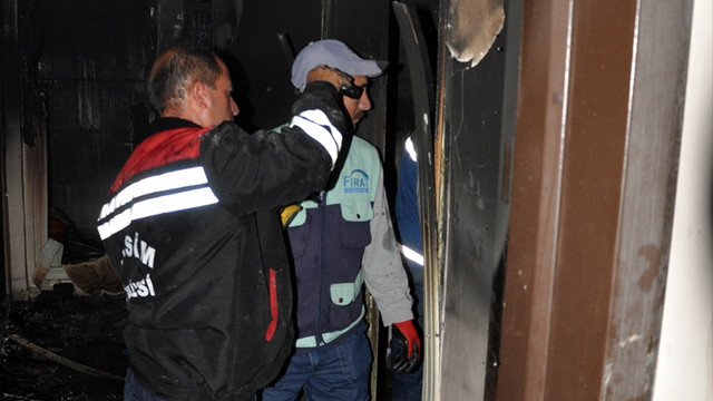 Madde bağımlısı genç, annesine kızınca evi kundakladı