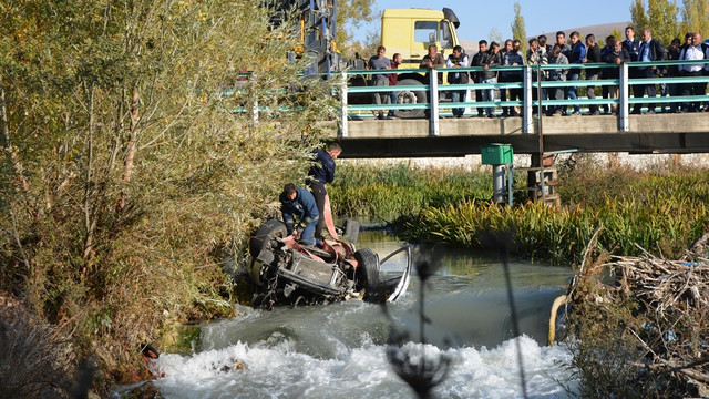 Malatya'da otomobil çaya düştü: 1 ölü