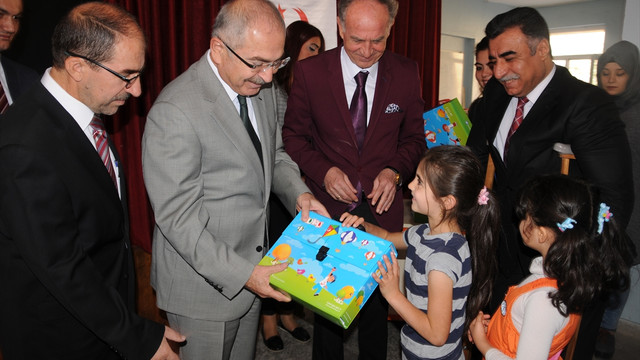 Mardin'de sığınmacı çocuklara eğitim desteği