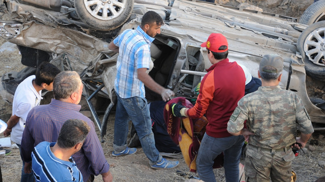 Mardin'de trafik kazası: 1 ölü, 1 yaralı