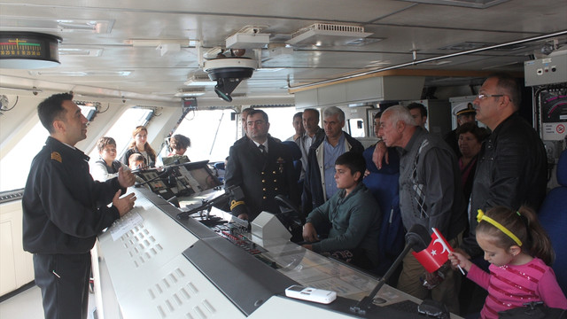 Milli korvet halkın ziyaretine açıldı