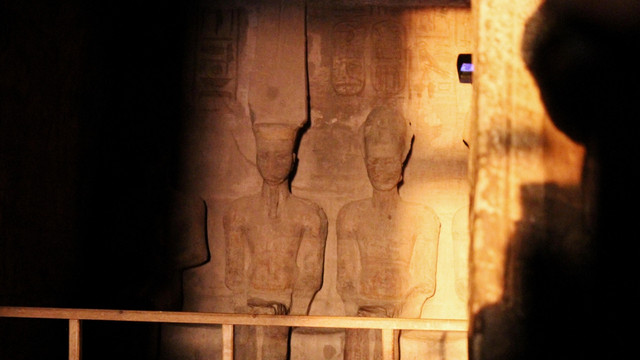 Mısır'da II. Ramses'e güneş vurdu