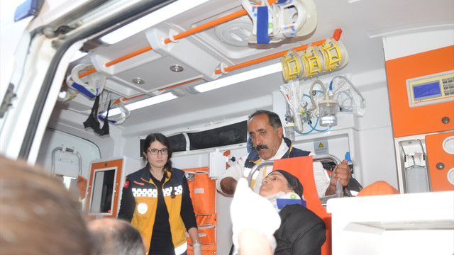 Muş'ta asansör boşluğuna düşen kadın yaralandı