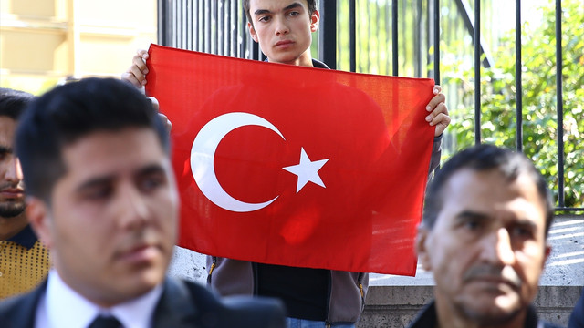 Okulları kapatılan askeri öğrencilerden Anıtkabir'e ziyaret