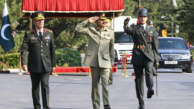 Orgeneral Akar, Pakistanlı mevkidaşıyla görüştü