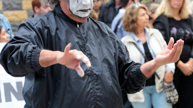 Proje okullarındaki tayinler protesto edildi