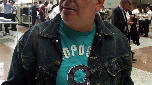 Radyo programcısının bıçaklı saldırıya uğraması