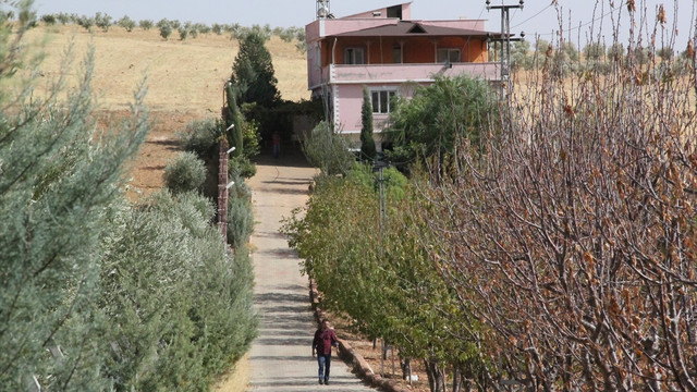 Sahte kimlik uyuşturucu imalathanesini ortaya çıkardı