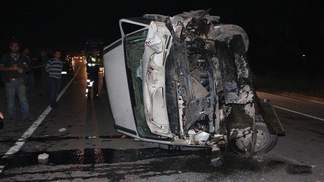 Sakarya'da trafik kazası: 3 yaralı