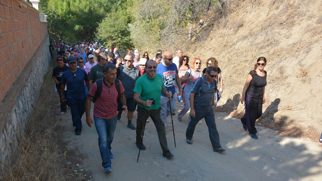 Sanatçı Tuncel Kurtiz doğa yürüyüşü ile anıldı