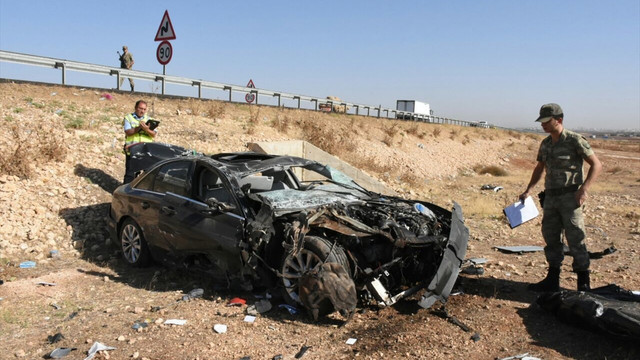 Şanlıurfa'da otomobil devrildi: 1 ölü