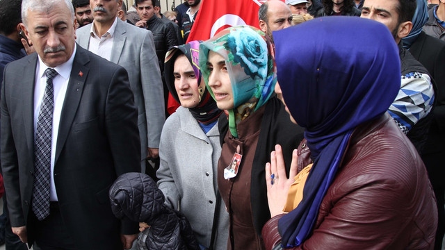 Şehit komiser yardımcısı son yolculuğuna uğurlandı