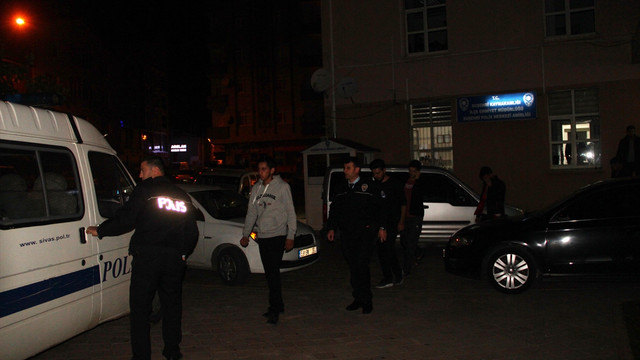 Sivas'ta öğrenci kavgası: 14 gözaltı