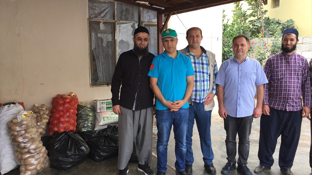 Suriyeli ihtiyaç sahiplerine yardım