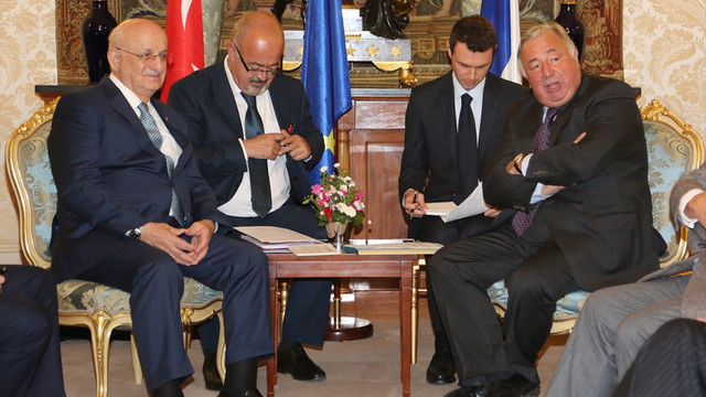 TBMM Başkanı Kahraman, Paris'te