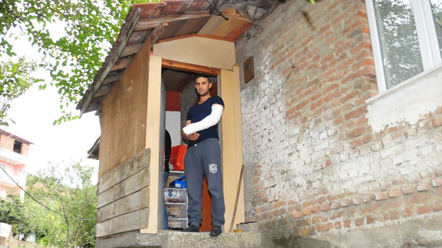 Terörist kurşunundan göğsündeki batarya sayesinde kurtuldu