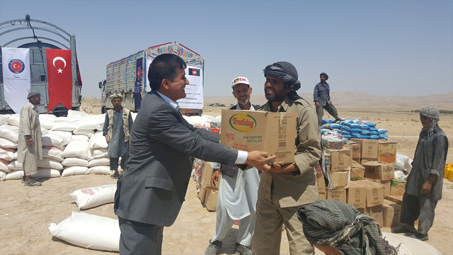 TİKA'dan Afganistan'da yerlerinden edilen ailelere yardım