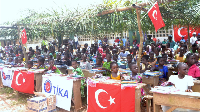 TİKA'dan Togo'ya eğitim desteği