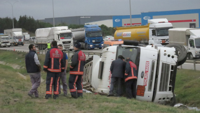 Tuzla'da trafik kazası : 1 yaralı