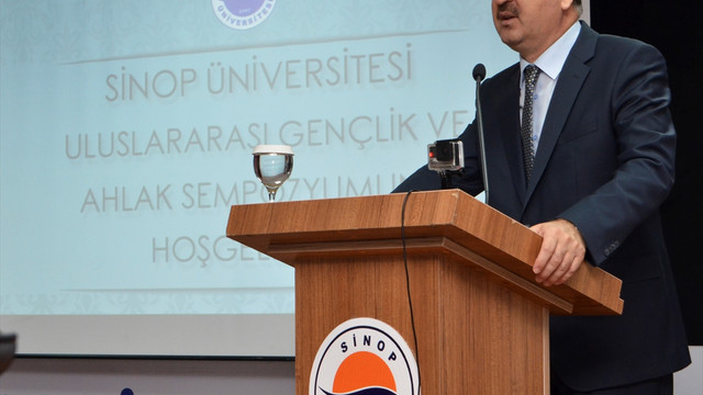 Uluslararası Gençlik ve Ahlak Sempozyumu