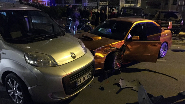 Üsküdar'da trafik kazası: 3 yaralı