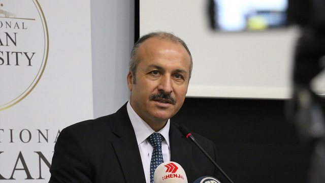 Üsküp Büyükelçisi Şölendil, öğrencilerle buluştu