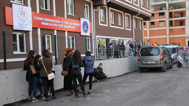 Zonguldak'ta kız yurdunda kalan öğrencilerin eylemi
