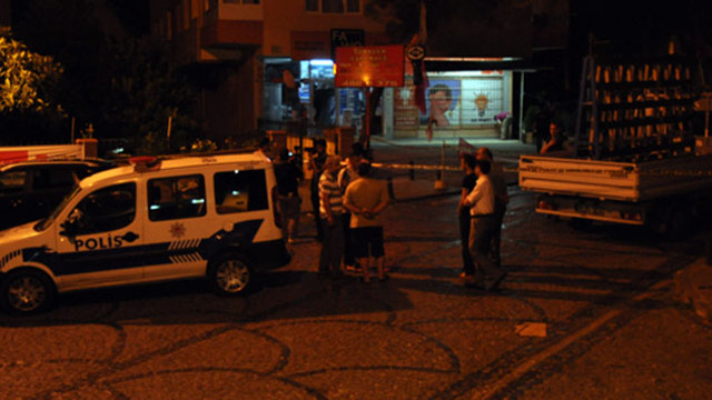 Vanda AK Parti ilçe binasına bombalı saldırı