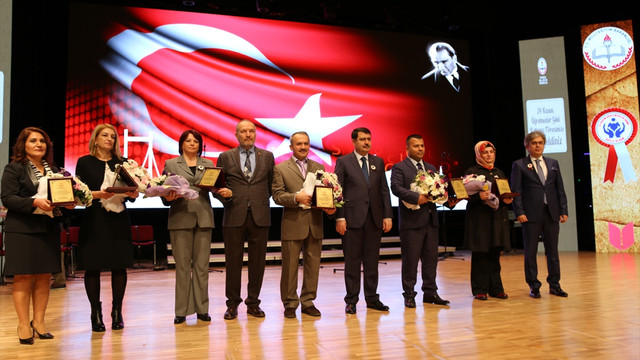 24 Kasım Öğretmenler Günü