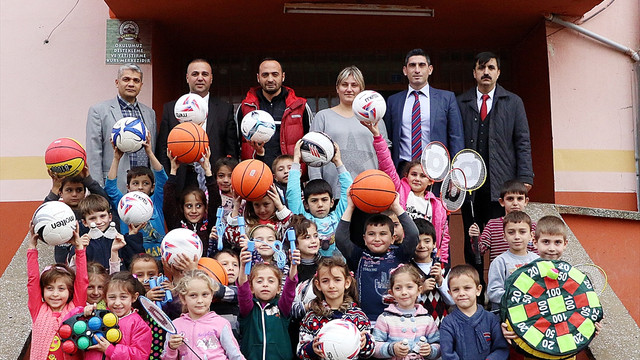 55 Köy Okuluna Spor Malzemesi Yardımı Projesi