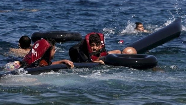 Egede mülteci teknesi battı: 6 ölü