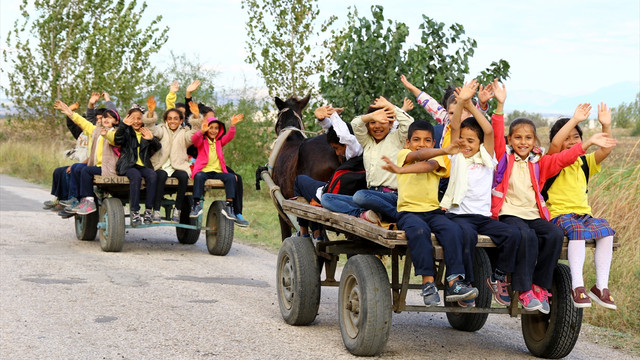 Adana'da kooperatifin öğrenci taşımadığı iddiası