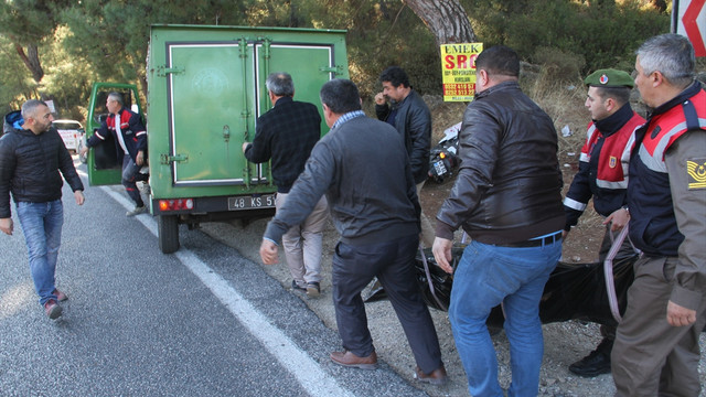 Ağaca çarpan motosikletin sürücüsü öldü