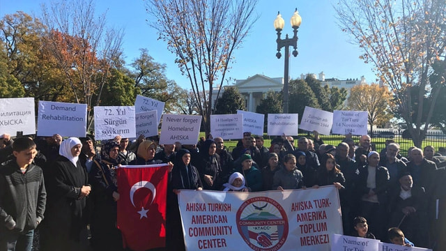 Ahıska Türkleri Beyaz Saray önünde toplandı