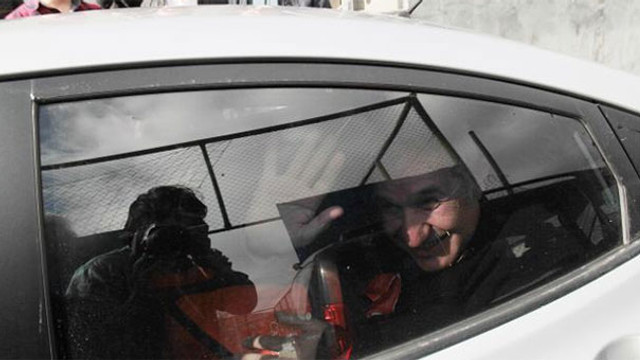 Cumhuriyet Gazetesi İcra Kurulu Başkanı Akın Atalay tutuklama istemiyle mahkemeye sevk edildi